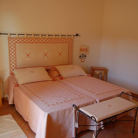 Hotel Aldiola Country Resort サンタントーニオ・ディ・ガッルーラ エクステリア 写真