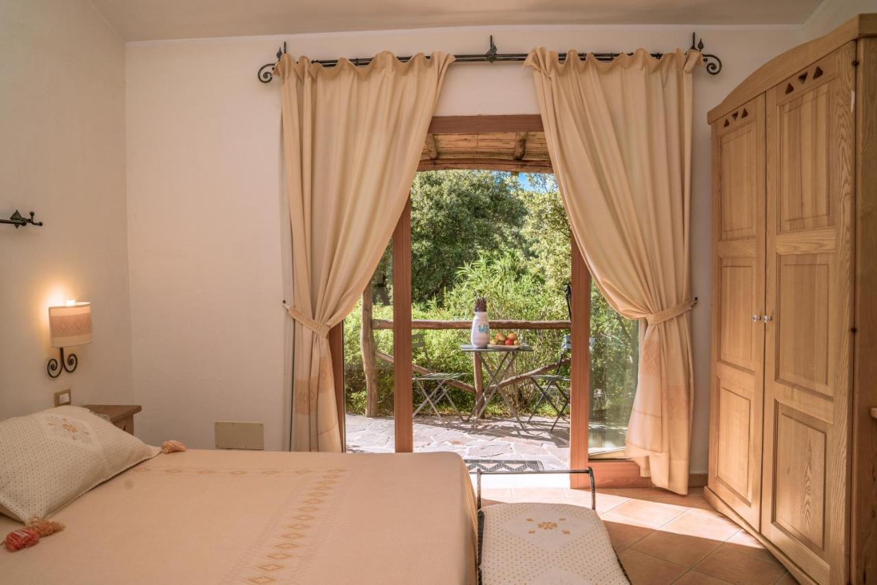 Hotel Aldiola Country Resort サンタントーニオ・ディ・ガッルーラ エクステリア 写真