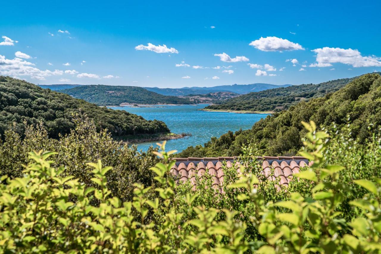 Hotel Aldiola Country Resort サンタントーニオ・ディ・ガッルーラ エクステリア 写真