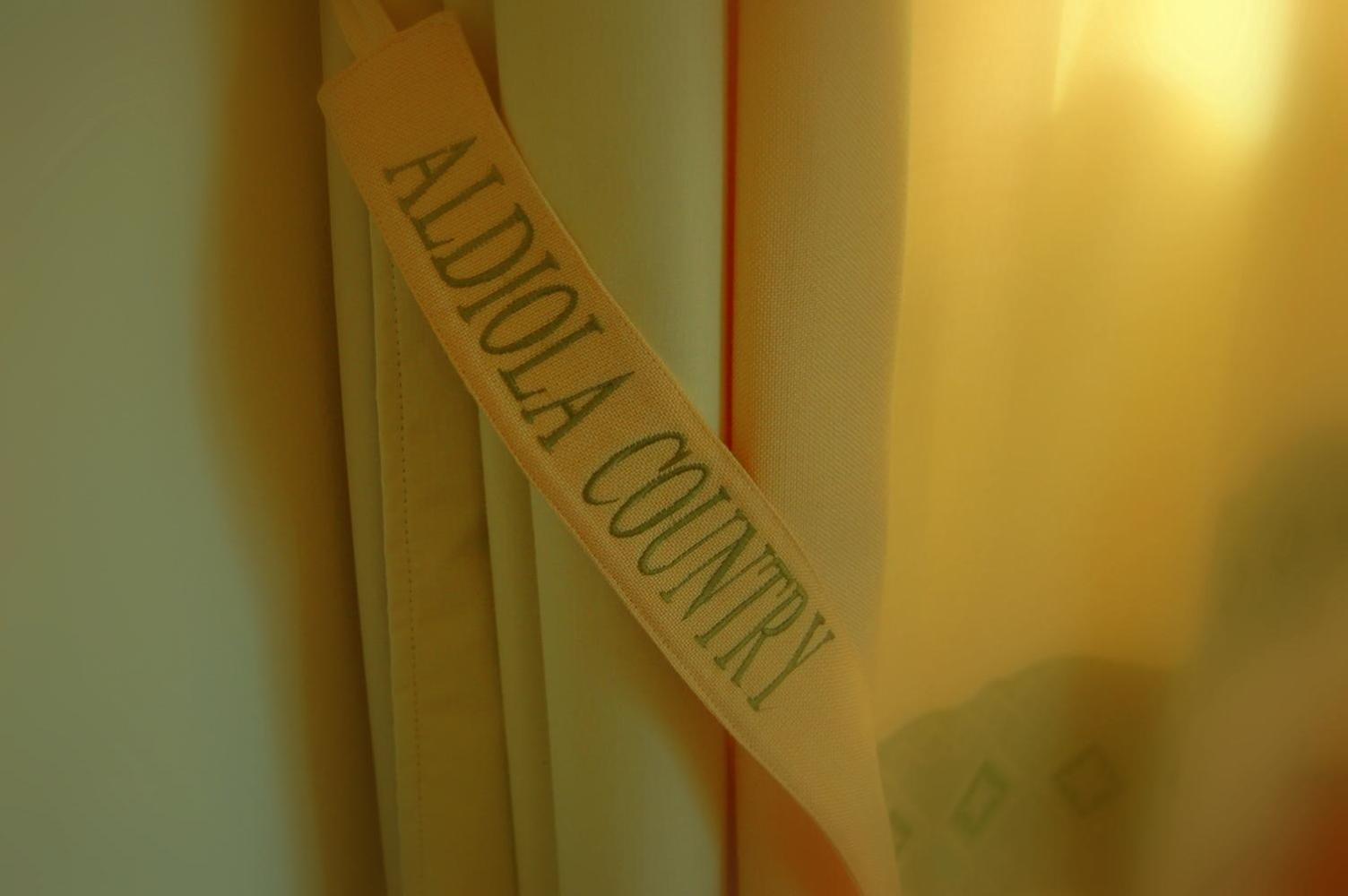 Hotel Aldiola Country Resort サンタントーニオ・ディ・ガッルーラ エクステリア 写真